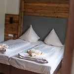 - Your Austrian Apartamento Grundlsee